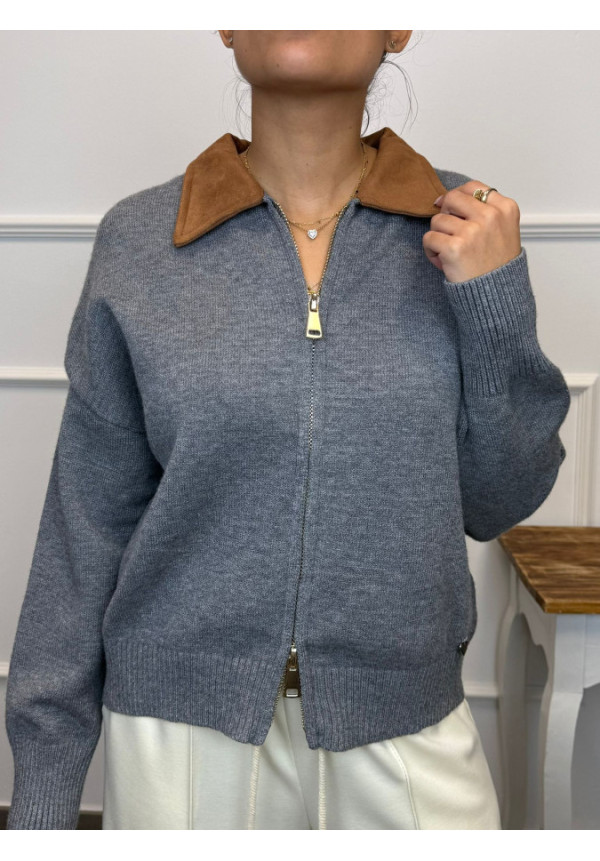 JERSEY CON CUELLO MARRON ANTE 7069