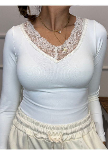 BODY ENCAJE CUELLO PICO 2010