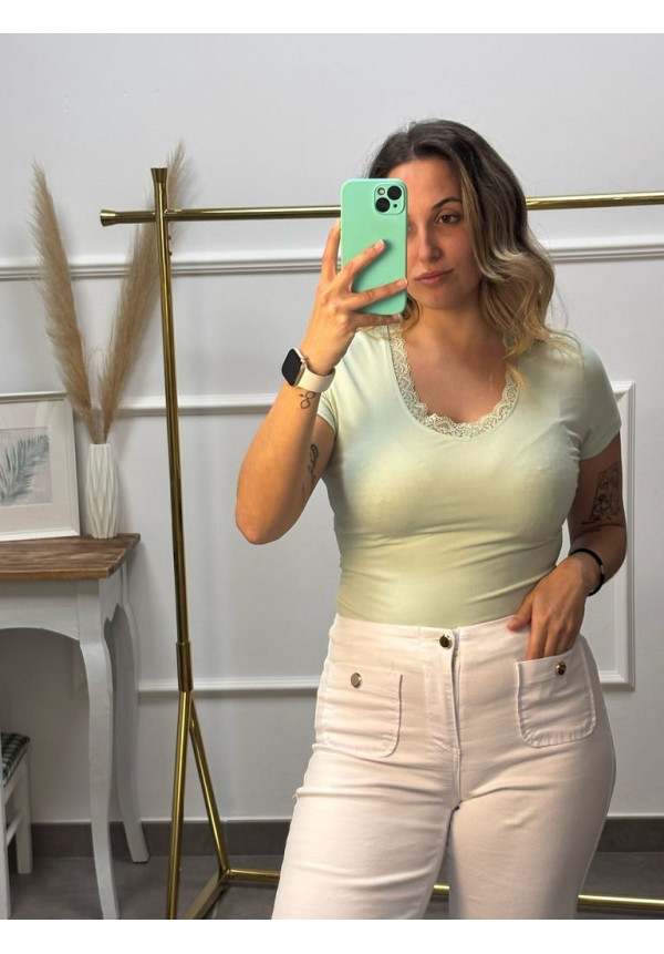 PANTALONES BLANCO CON BOTONES DORADOS 13622