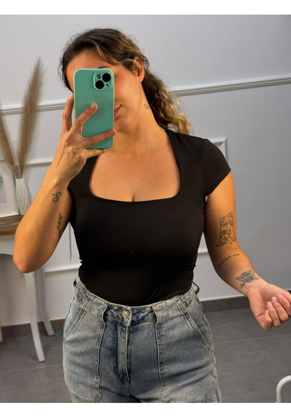 TOP LICRA ESCOTE CUADRADO 38646