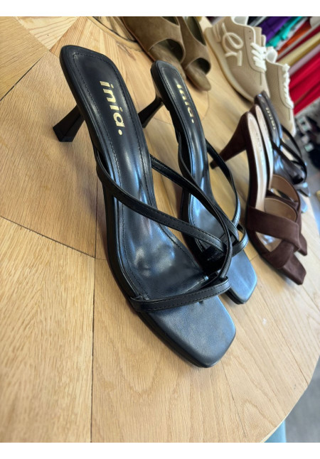 SANDALIA TIRAS NEGRAS 65311