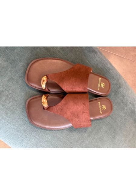 SANDALIA MARRON DEDO 5681