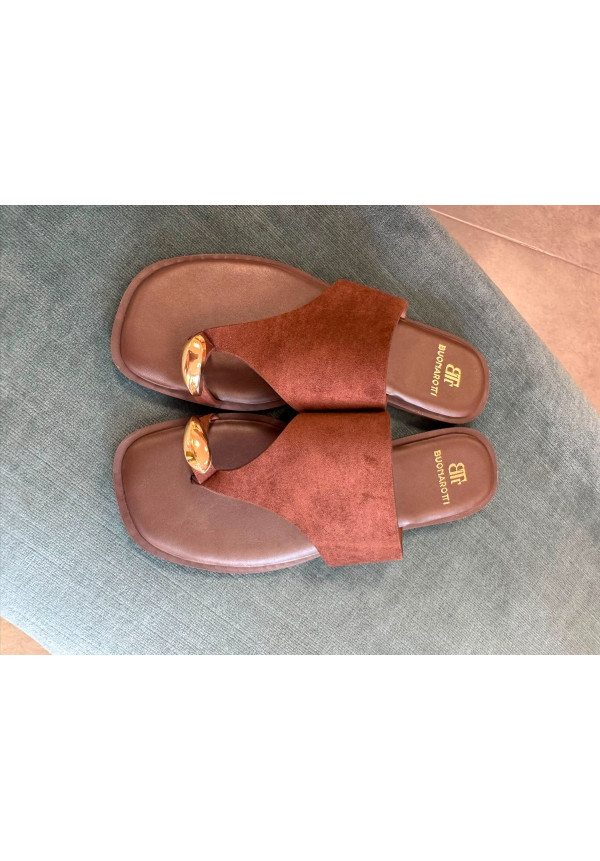 SANDALIA MARRON DEDO 5681