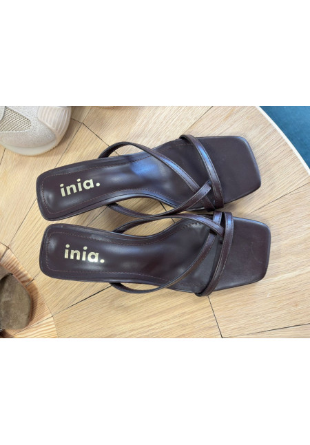 SANDALIAS TIRAS MARRON 6531