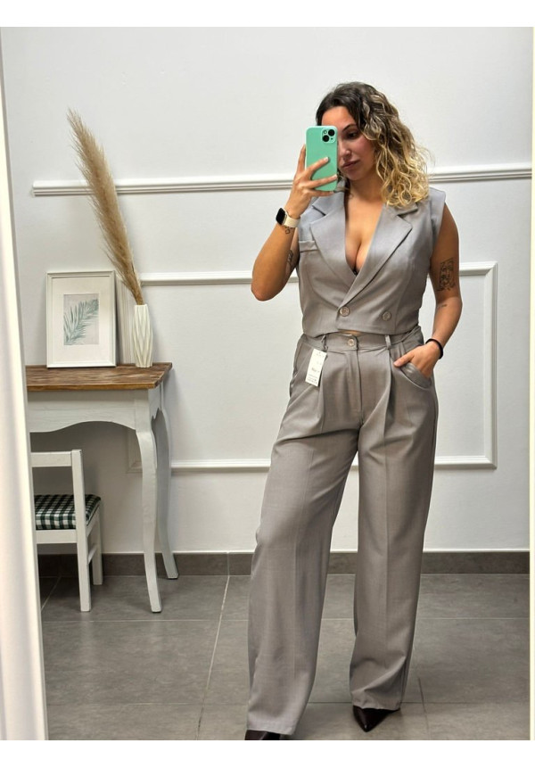 CONJUNTO CHALECO CON PANTALON PINZA